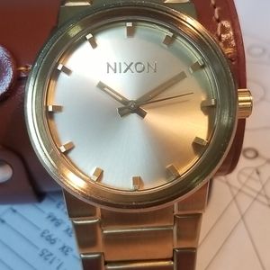 Nixon The Canon/Shoot To Thrill